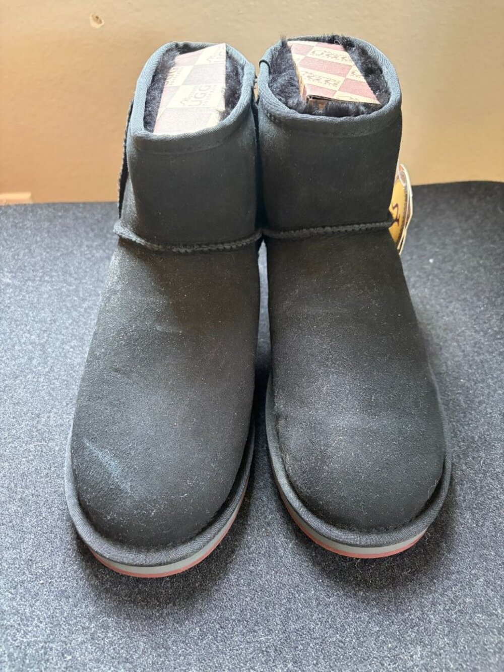 UGG Australia Classic Mini Shearling Boot Black Size 10 New With Tags - Picture 2 of 9